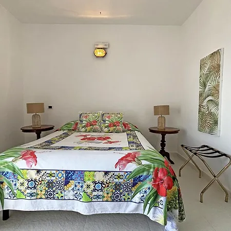 Dependance La Caletta Penzion Panarea